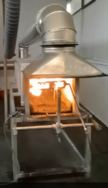 Flame-resistant conveyor belts